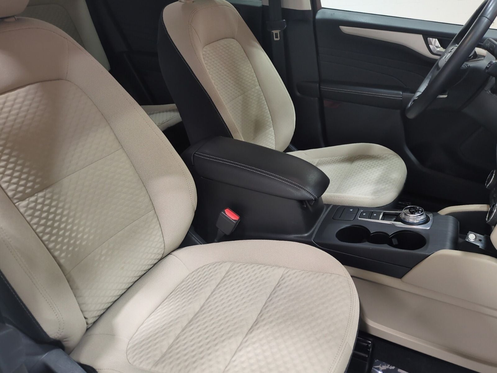 2021 Ford Escape Hybrid SE