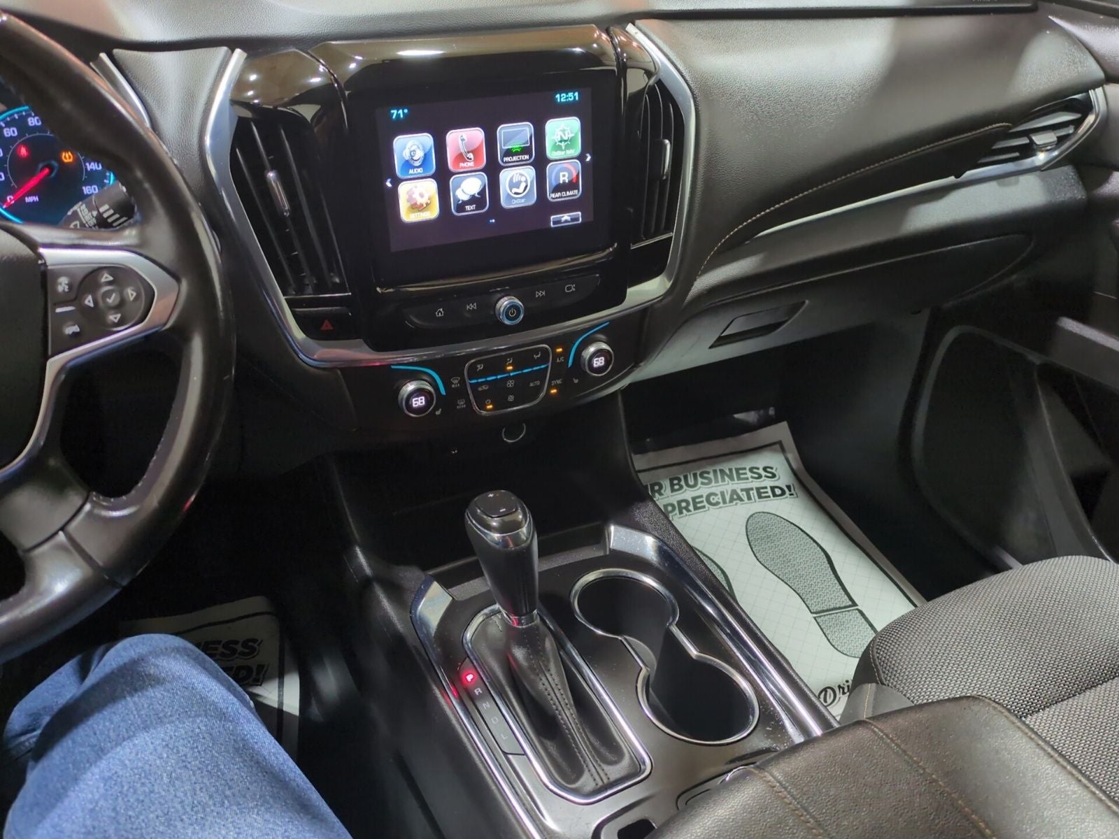 2018 Chevrolet Traverse LT Cloth w/1LT