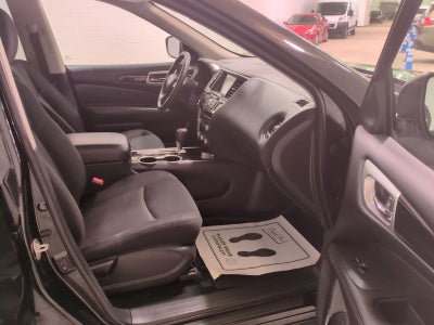 2020 Nissan Pathfinder S