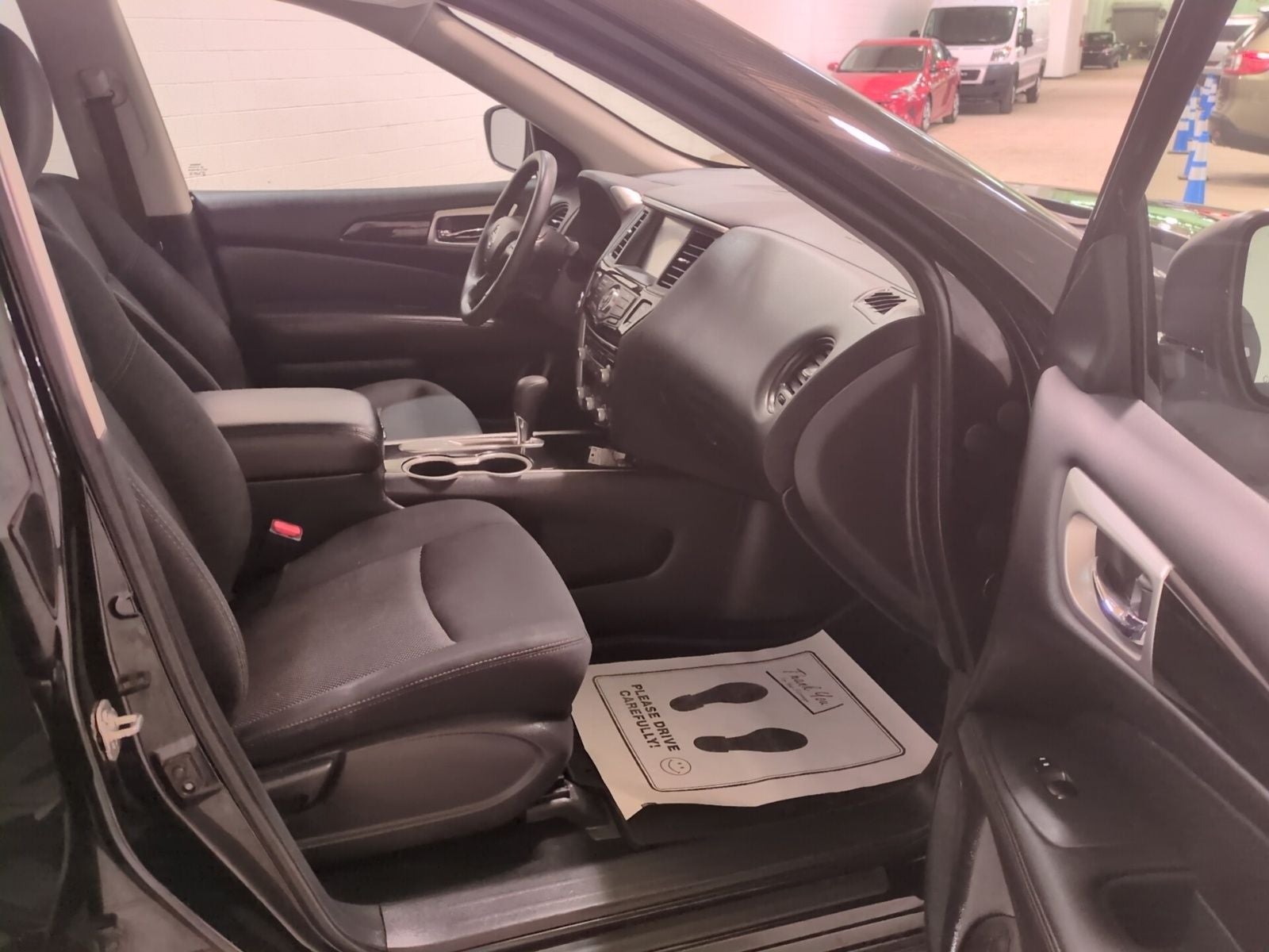 2020 Nissan Pathfinder S