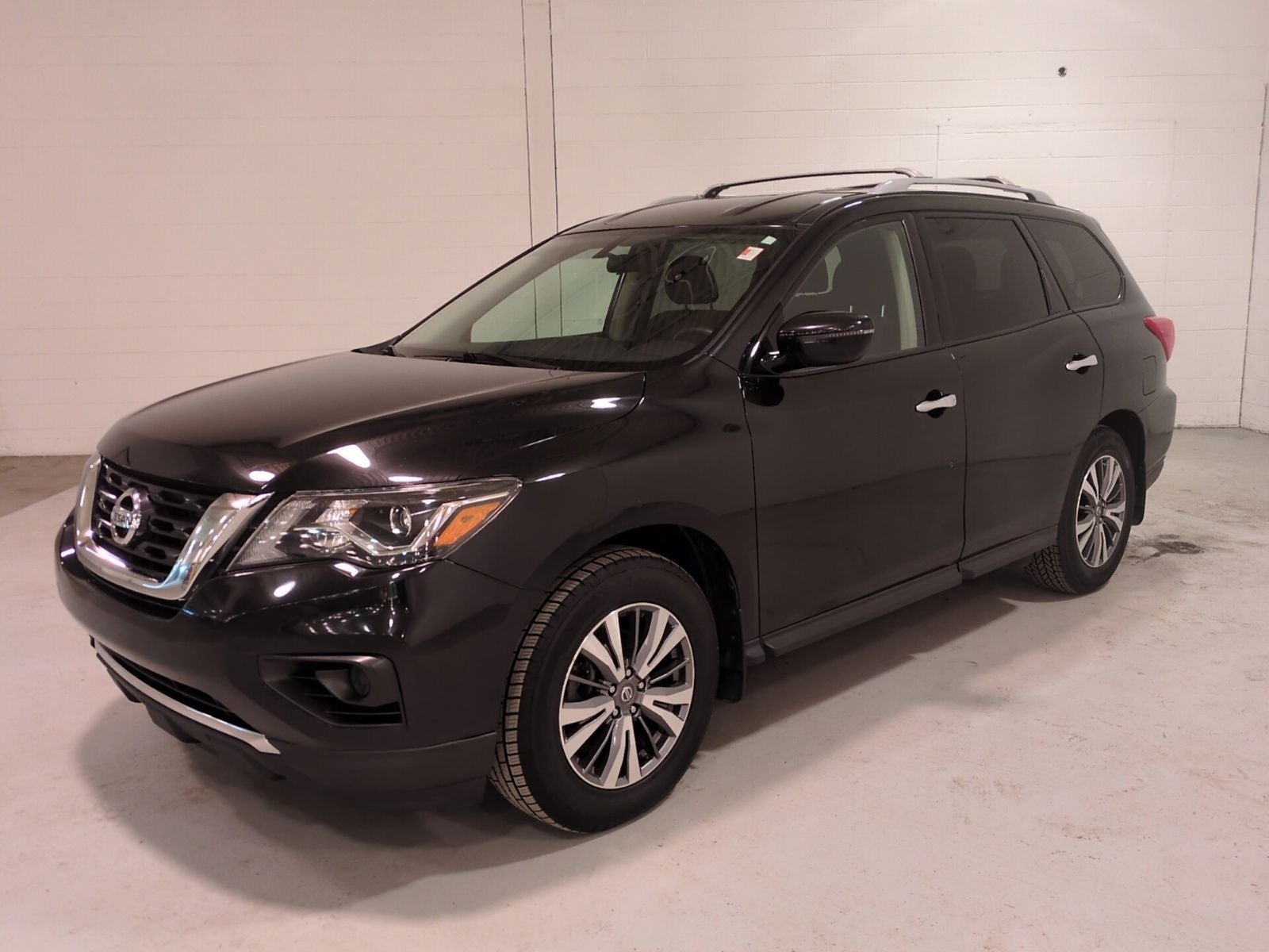 2020 Nissan Pathfinder S