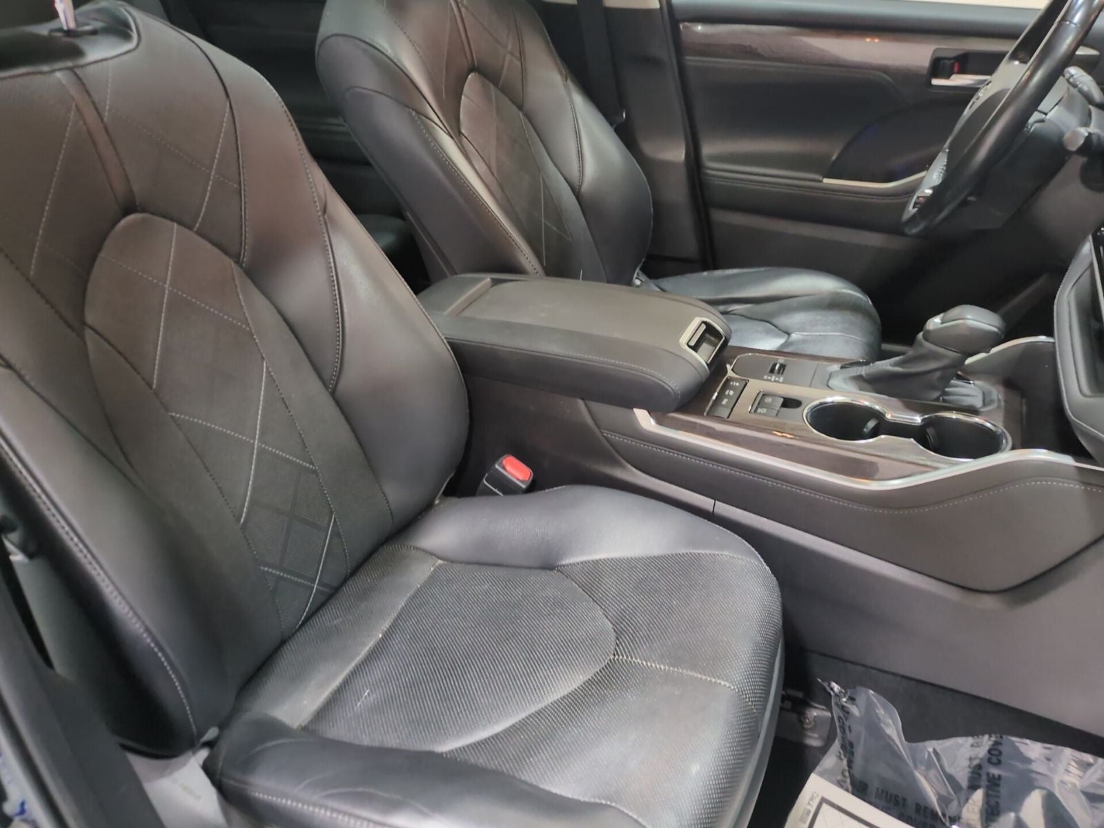 2021 Toyota Highlander Hybrid Platinum