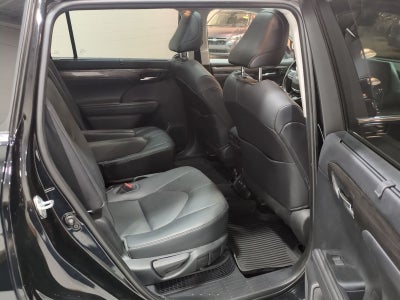 2021 Toyota Highlander Hybrid Platinum