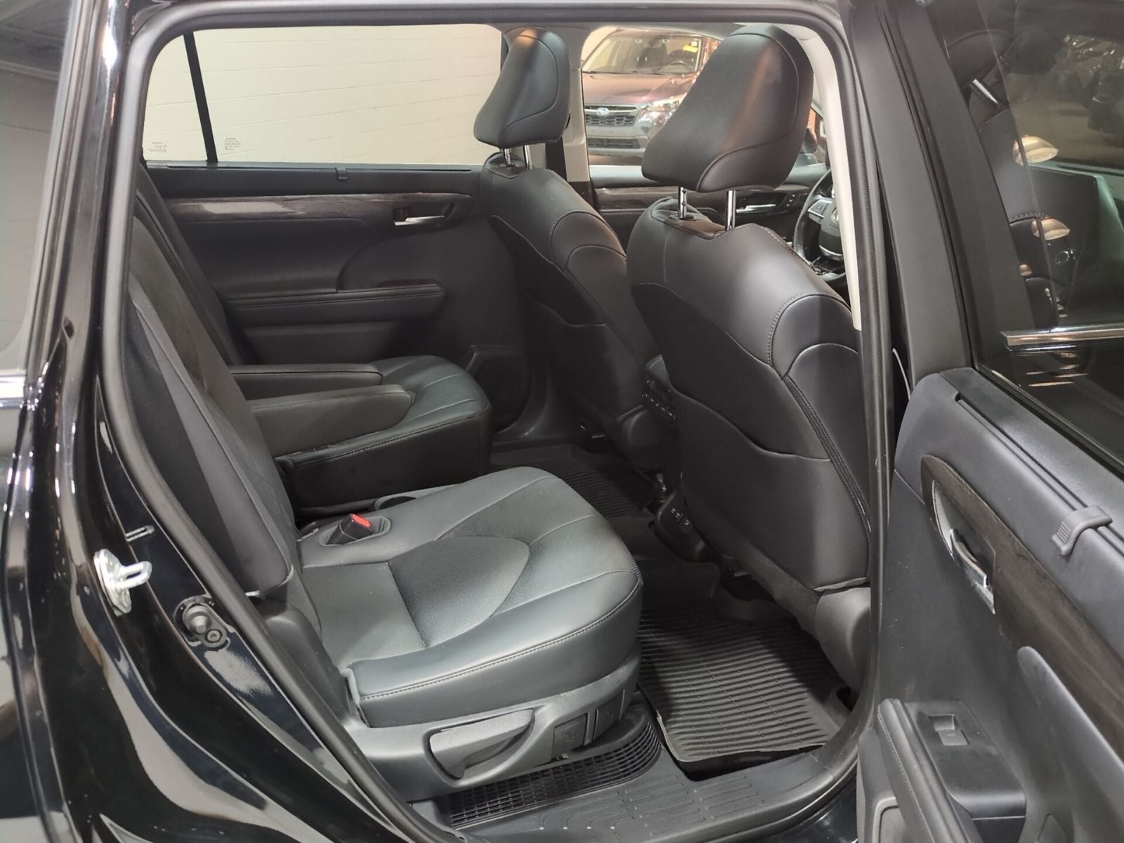 2021 Toyota Highlander Hybrid Platinum