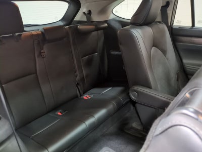 2021 Toyota Highlander Hybrid Platinum