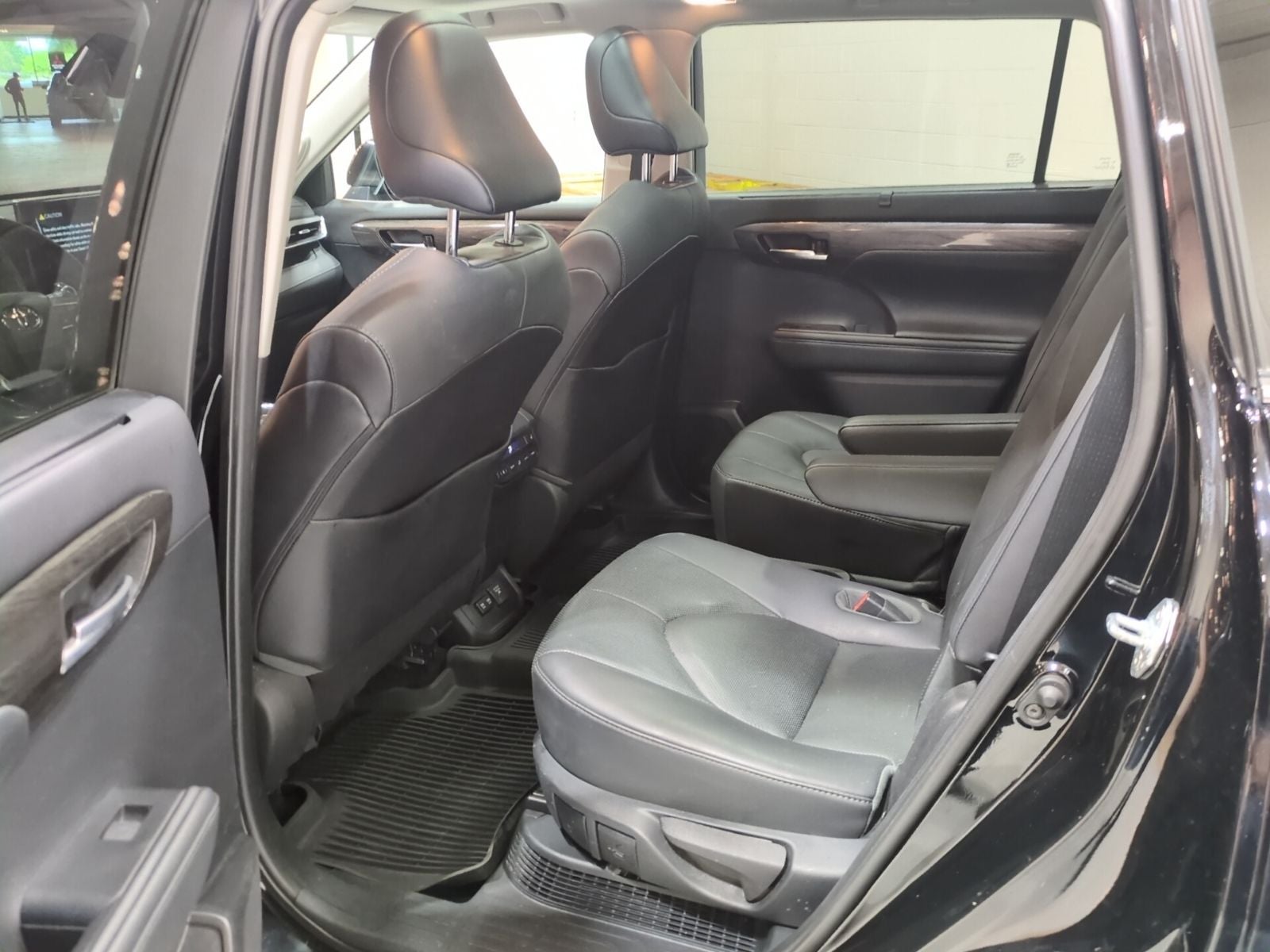 2021 Toyota Highlander Hybrid Platinum