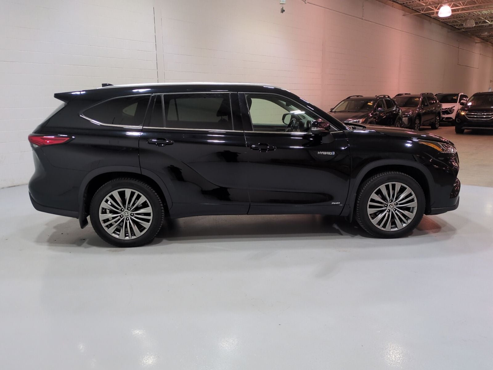 2021 Toyota Highlander Hybrid Platinum