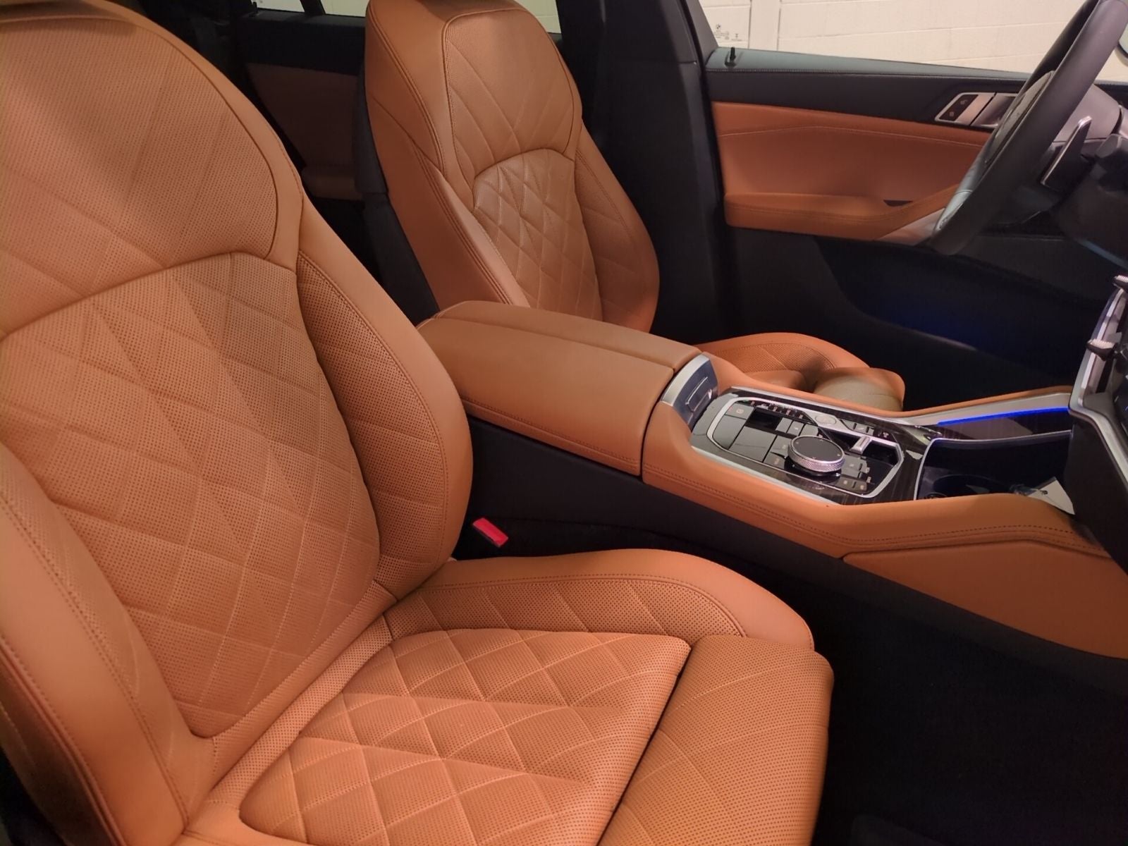 2024 BMW X6 xDrive40i