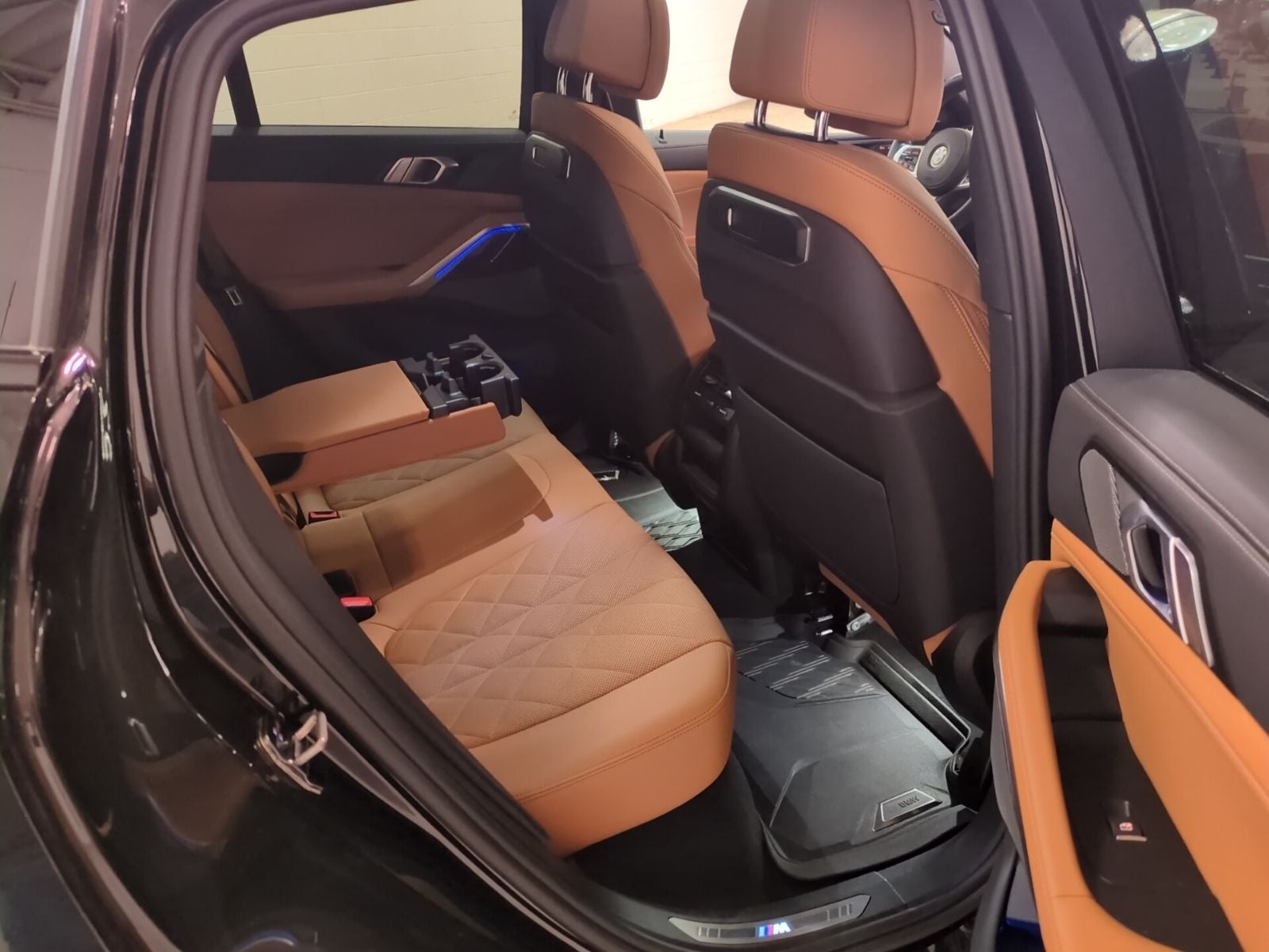 2024 BMW X6 xDrive40i