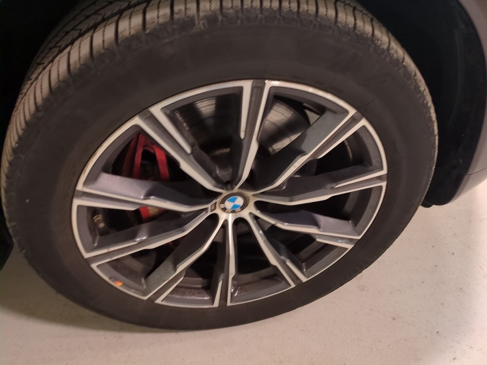 2024 BMW X6 xDrive40i