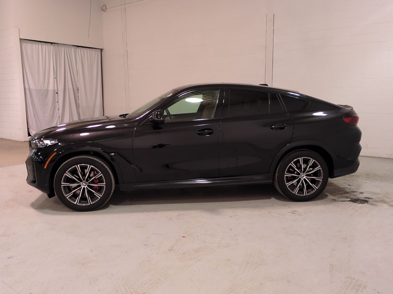 2024 BMW X6 xDrive40i