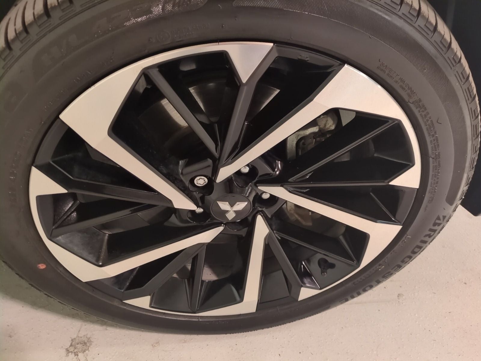 2023 Mitsubishi Outlander SEL