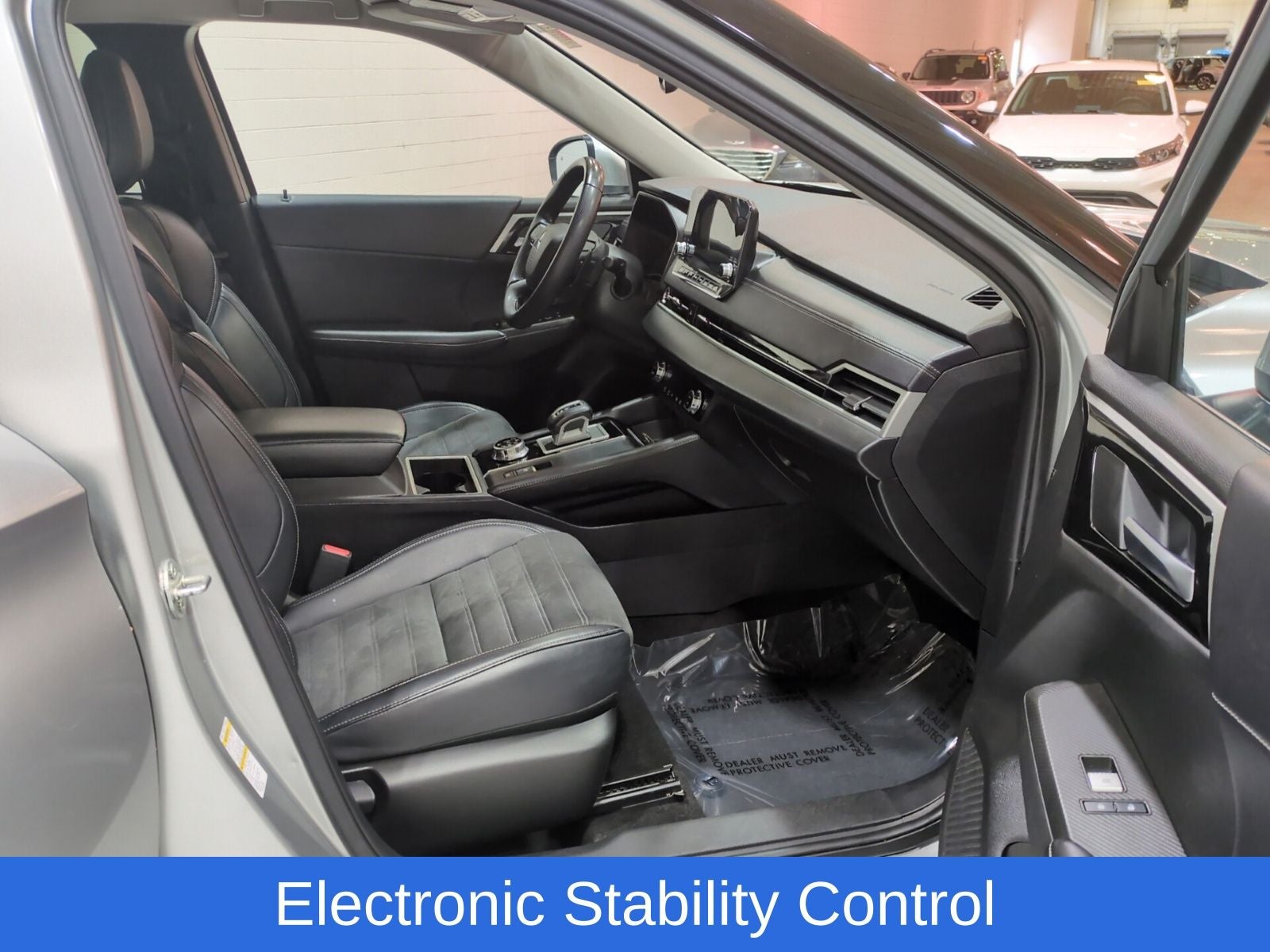 2024 Mitsubishi Outlander SE