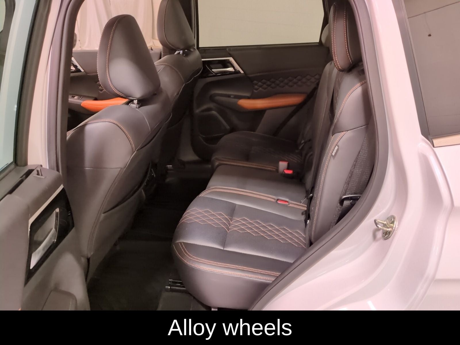 2023 Mitsubishi Outlander PHEV SEL