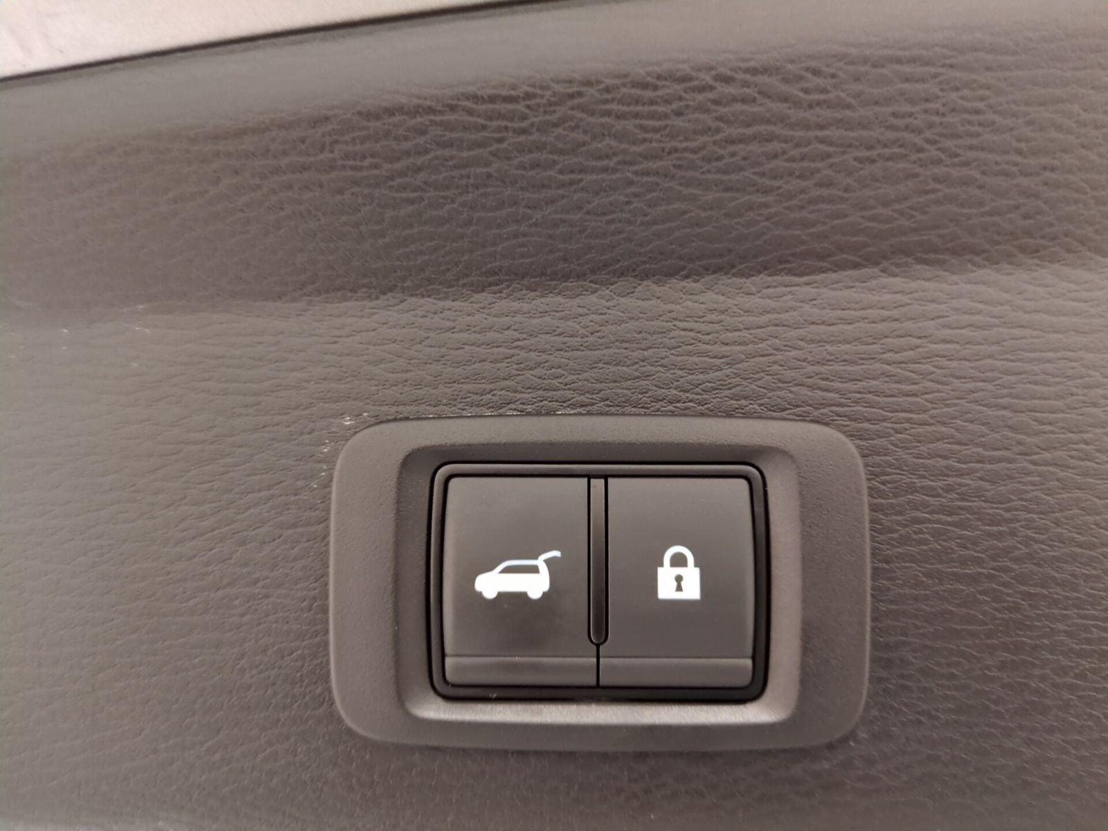 2024 Mitsubishi Outlander PHEV SE