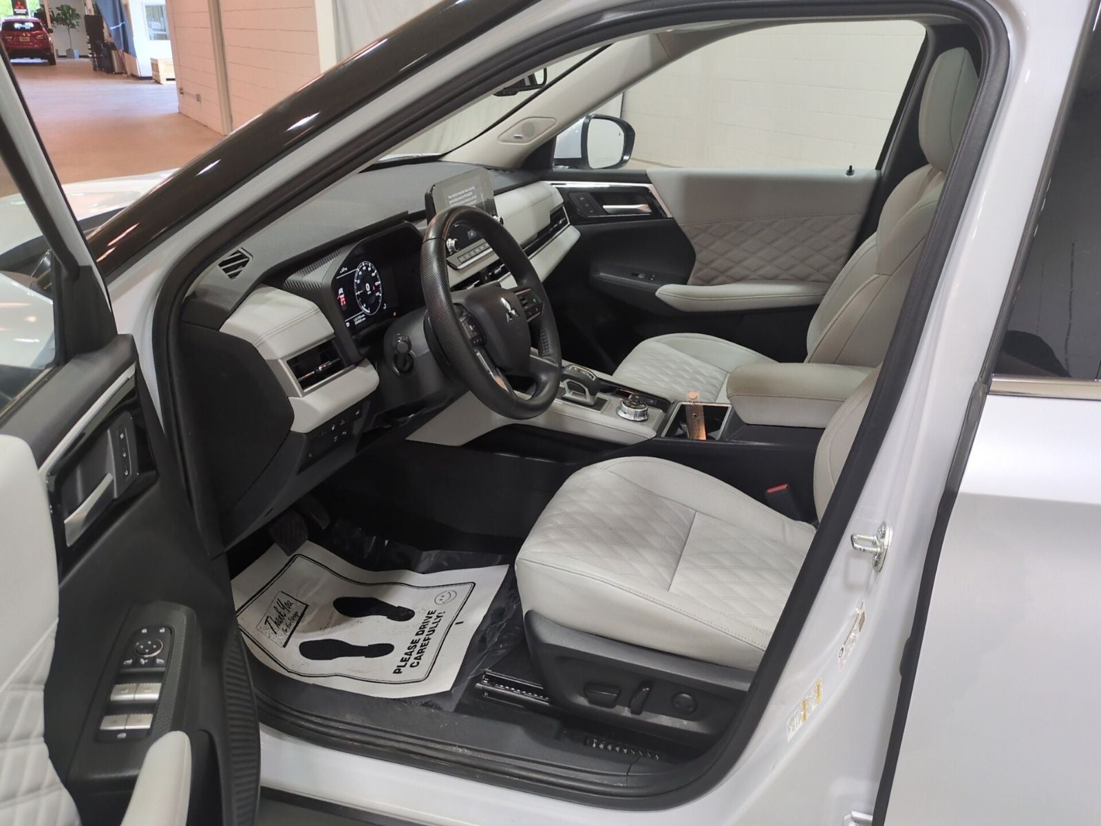 2023 Mitsubishi Outlander PHEV SEL