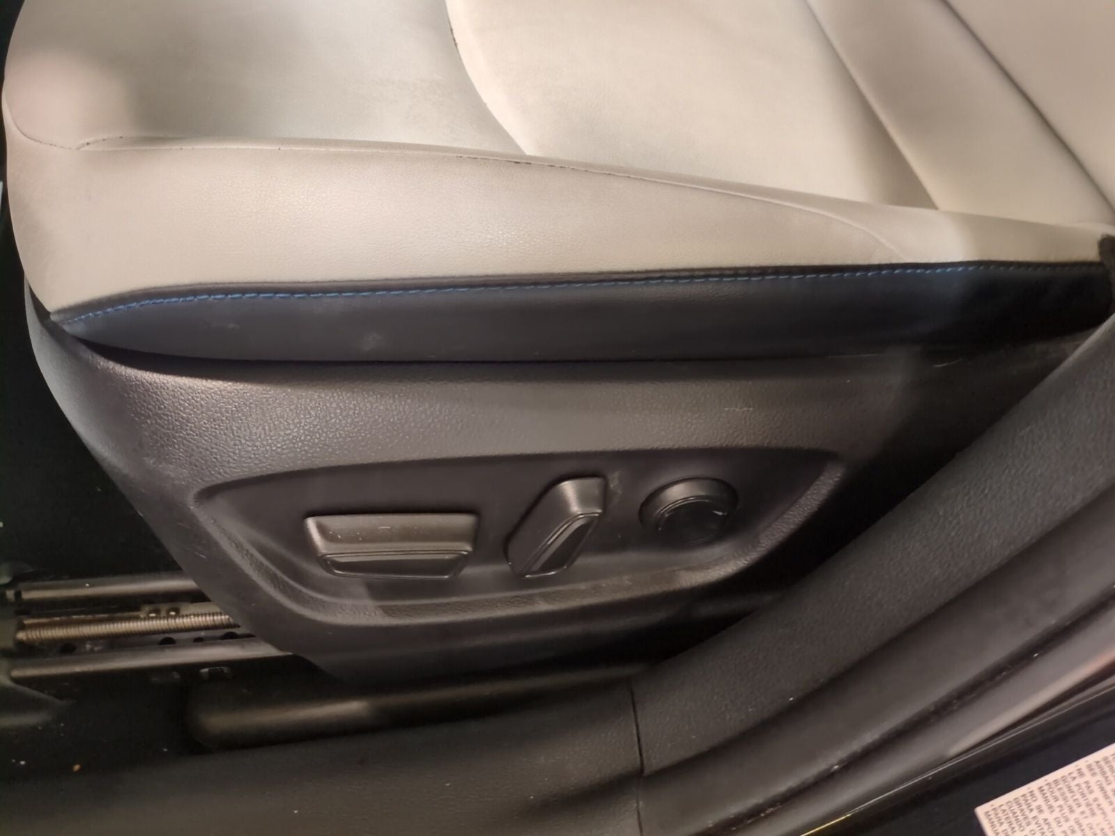 2019 Toyota Prius Limited