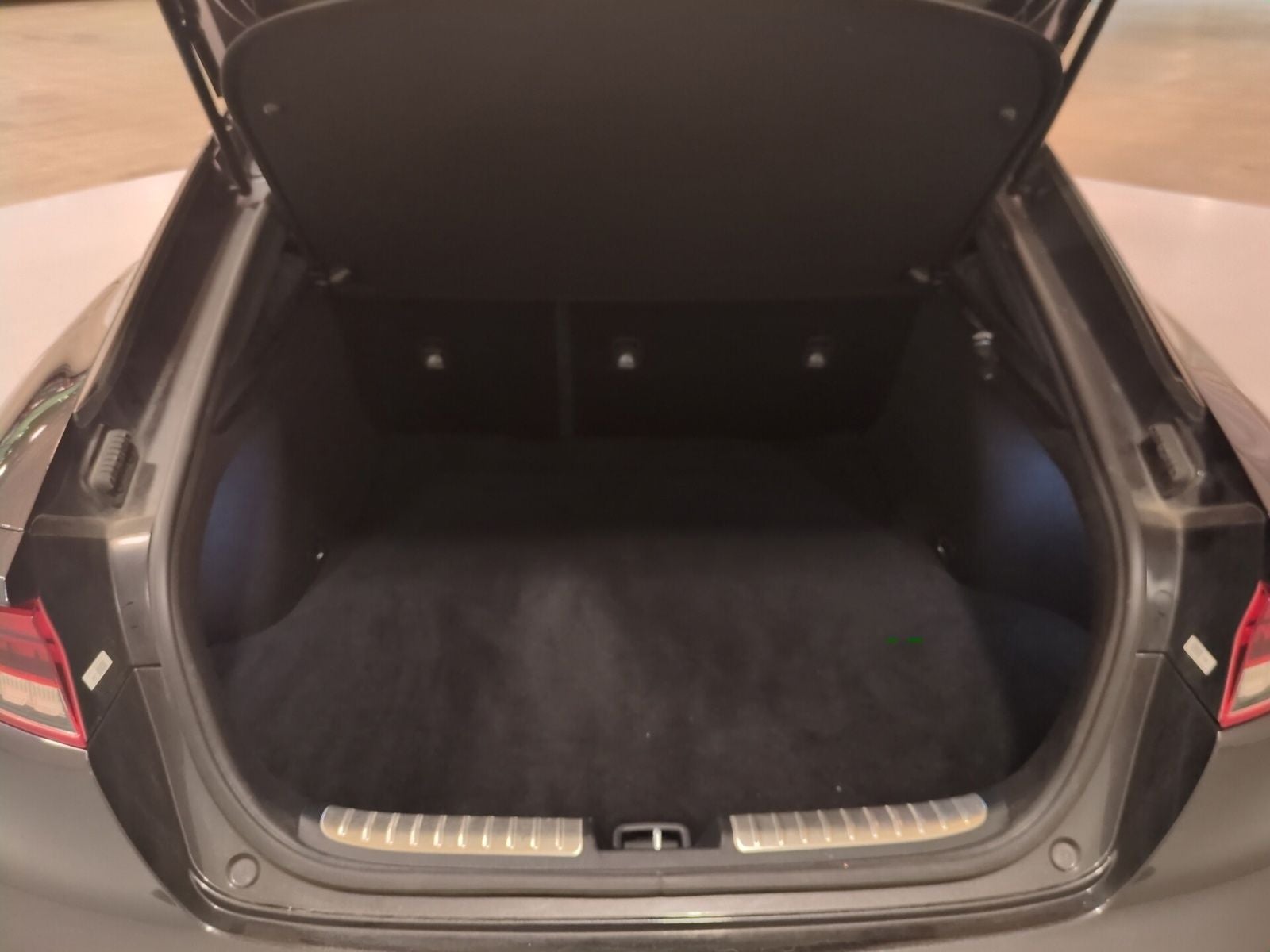 2023 Kia Stinger GT-Line