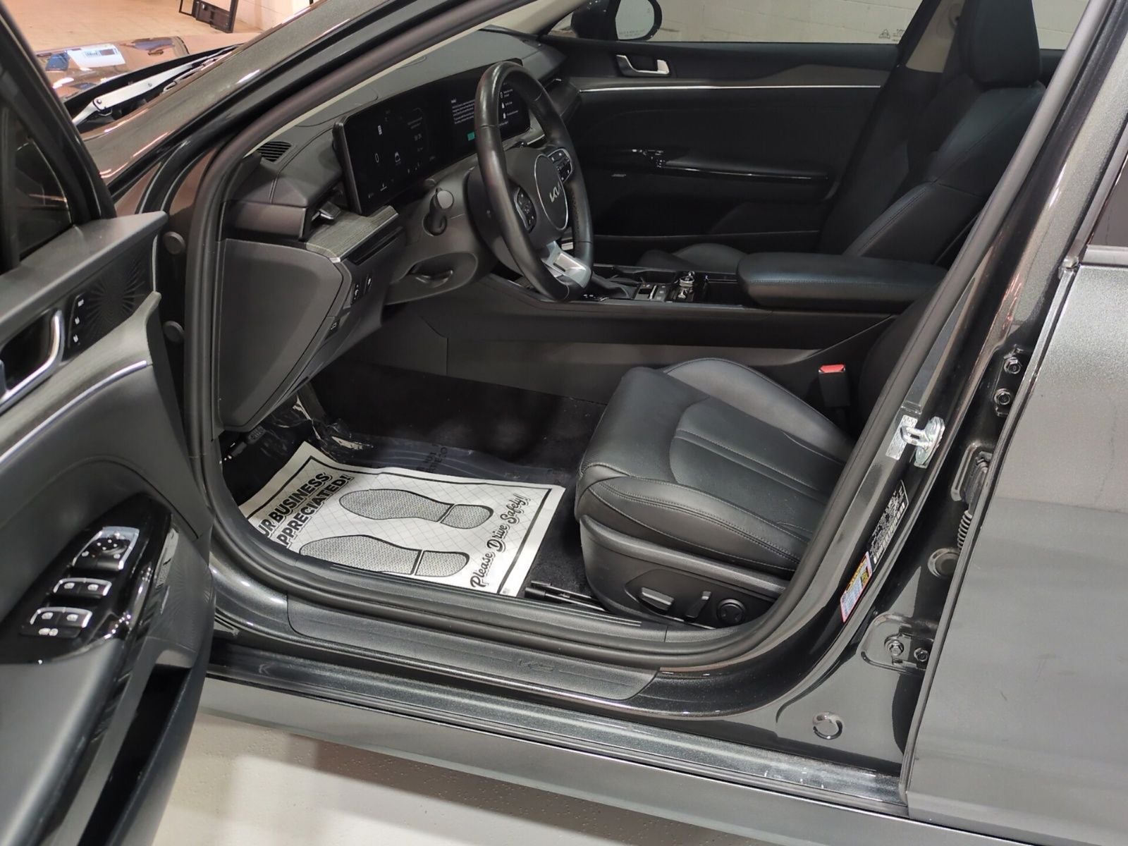2025 Kia K5 EX