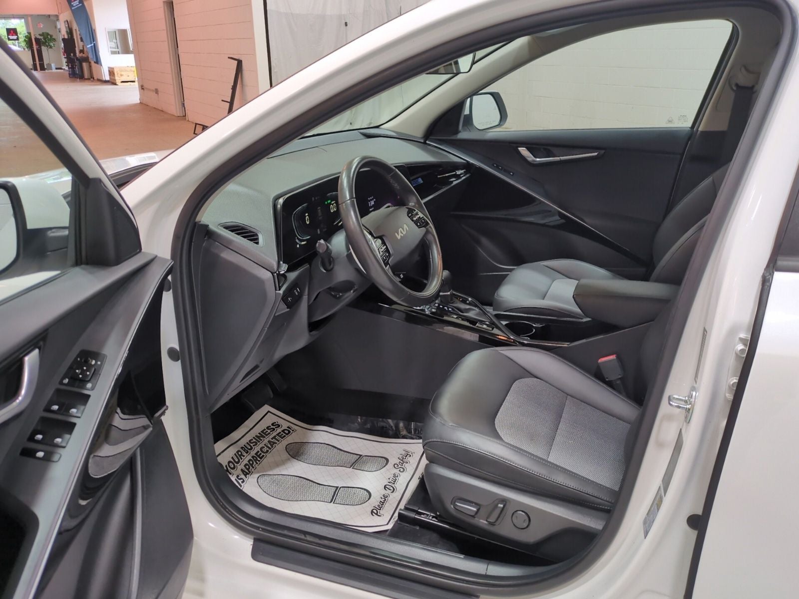 2024 Kia Niro EX