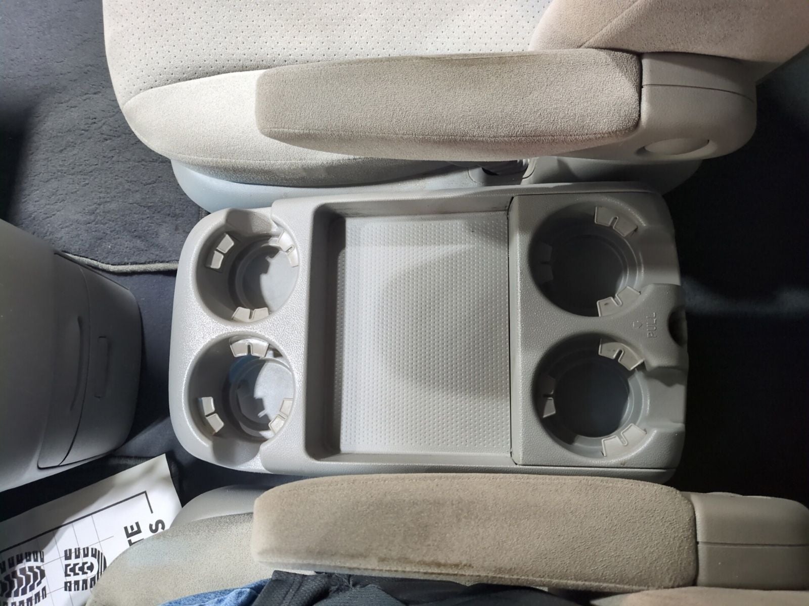 2008 Hyundai Entourage GLS