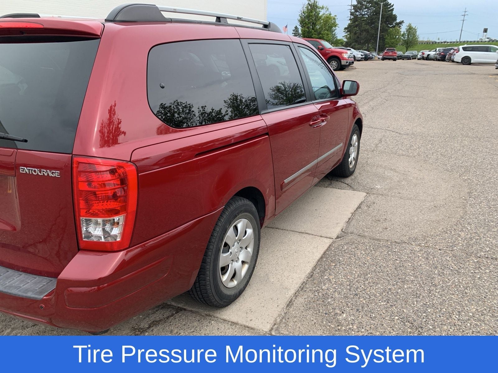 2008 Hyundai Entourage GLS