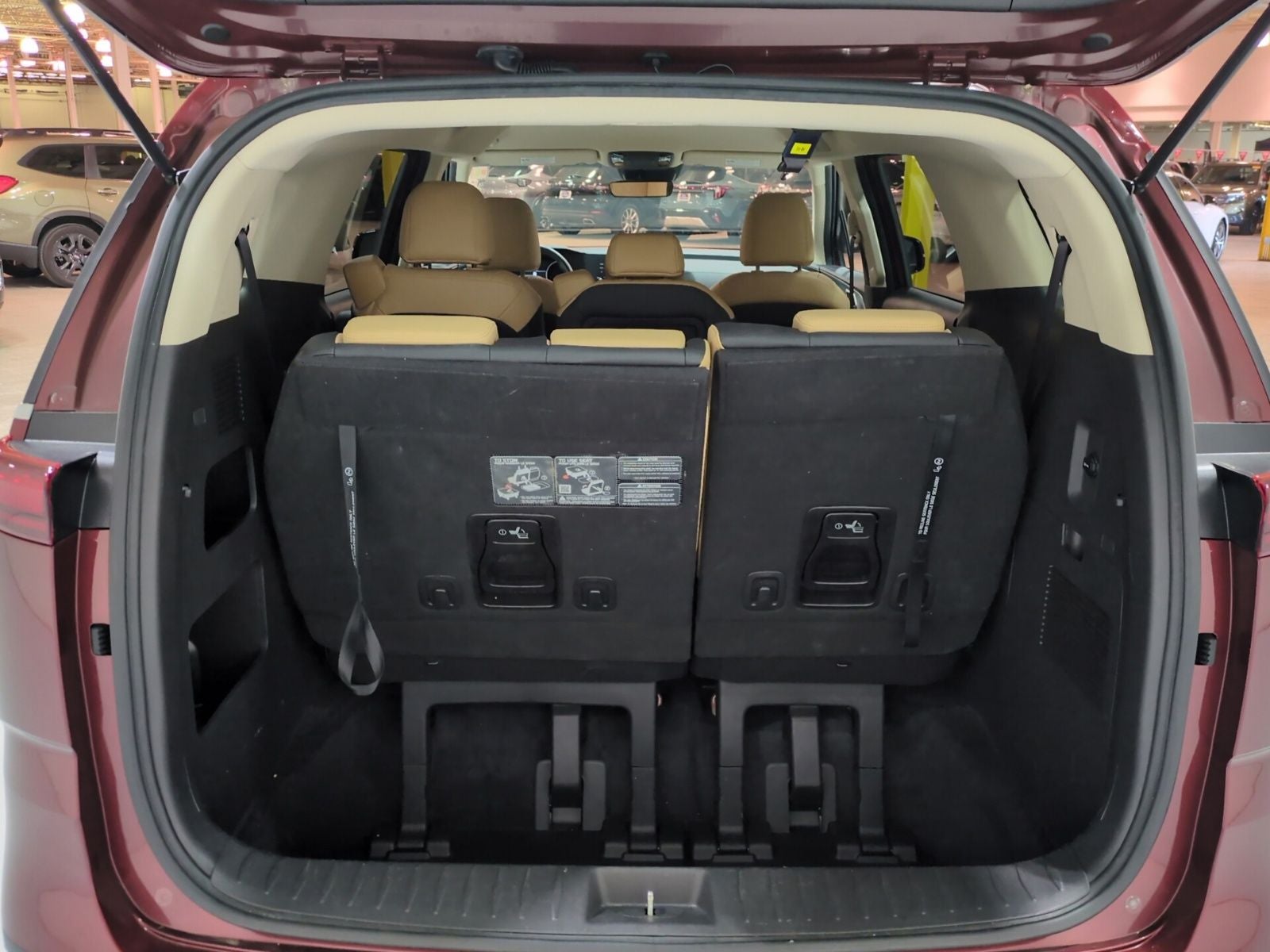 2024 Kia Carnival LX