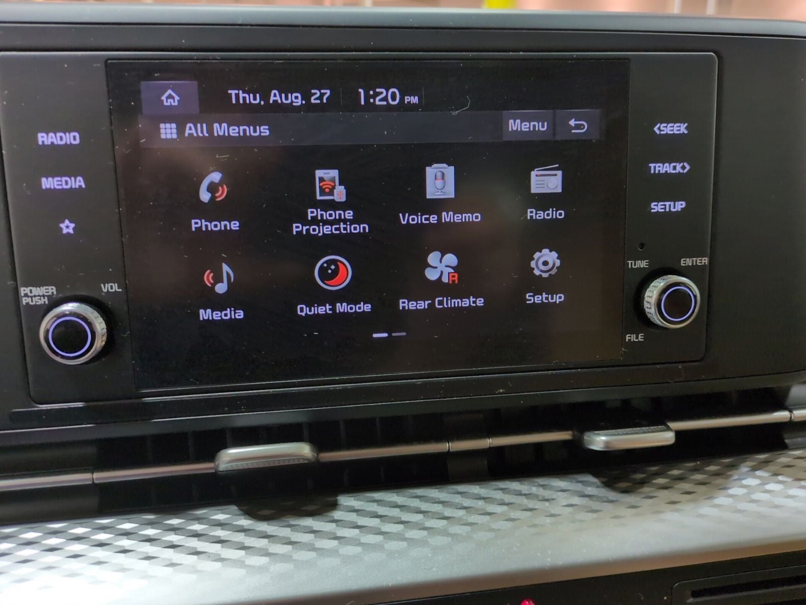 2024 Kia Carnival LX